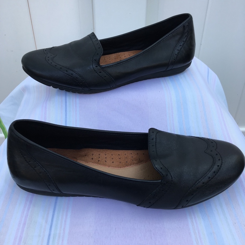 Cobb Hill by New Balance black leather flats S 11